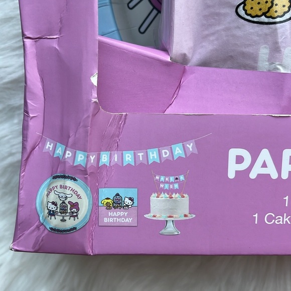 🆕 Hello Kitty and Friends Party Pack- Plates, Napkins, Wall Banner, Cake Topper - Picture 6 of 6